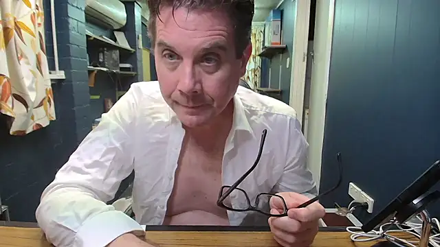 Snapshot of tilobinder chatting on 18, 1, 2026 tilobinder online show from 18, 1, 2026