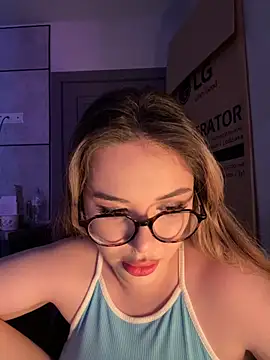 Snapshot of CutiePie3 chatting on 24, 9, 2025 CutiePie3 online show from 24, 9, 2025