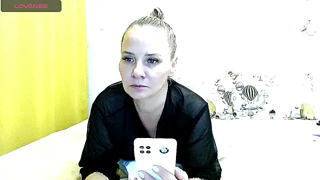 Snapshot of Milen_Milf chatting on 4, 2, 2025 Milen Milf online show from 4, 2, 2025