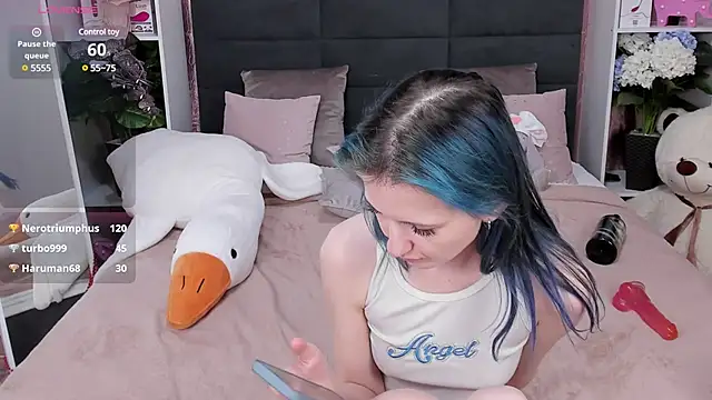 MiaKarlos online show from 19, 1, 2025