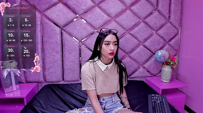 Snapshot of Miaa_Thopmson chatting on 22, 12, 2024 Miaa Thopmson online show from 22, 12, 2024