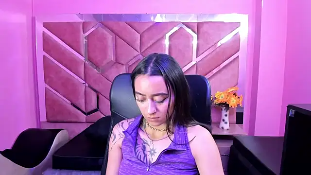 Snapshot of Miaa_Thopmson chatting on 11, 9, 2025 Miaa Thopmson online show from 11, 9, 2025