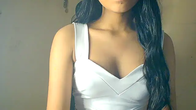 Snapshot of Chandani-Love chatting on 4, 8, 2026 Chandani-Love online show from 4, 8, 2026