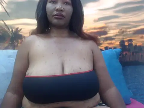 Snapshot of chubbydoll122 chatting on 11, 5, 2026 chubbydoll122 online show from 11, 5, 2026
