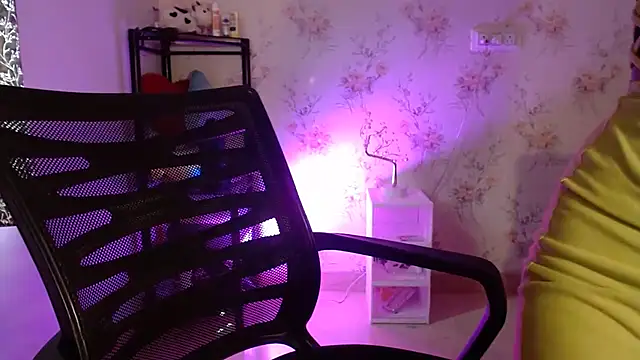 Snappy girl online show from 2, 4, 2026