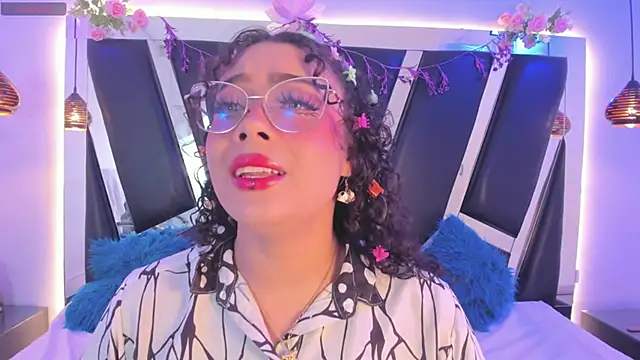 Snapshot of antonelllepiercee chatting on 21, 6, 2026 antonelllepiercee online show from 21, 6, 2026