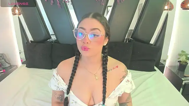 Snapshot of antonelllepiercee chatting on 19, 7, 2026 antonelllepiercee online show from 19, 7, 2026
