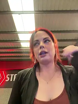 livelovelanaUk online show from 8, 1, 2025