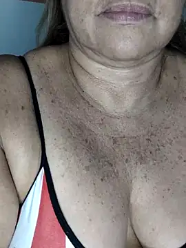 Snapshot of Kasandra_Ho chatting on 2, 3, 2025 Kasandra Ho online show from 2, 3, 2025