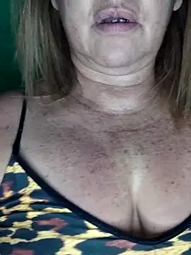 Snapshot of Kasandra_Ho chatting on 3, 10, 2025 Kasandra Ho online show from 3, 10, 2025