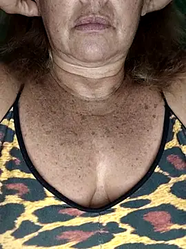 Snapshot of Kasandra_Ho chatting on 12, 10, 2025 Kasandra Ho online show from 12, 10, 2025