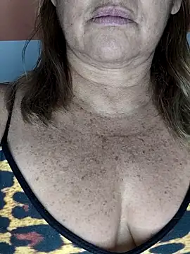 Snapshot of Kasandra_Ho chatting on 21, 10, 2025 Kasandra Ho online show from 21, 10, 2025