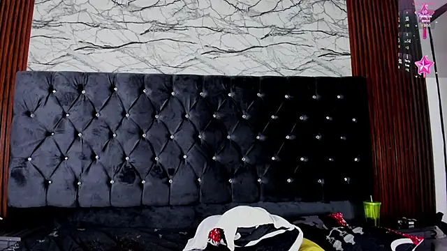 Emelyyy  online show from 14, 12, 2024