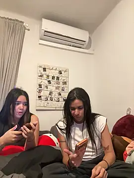 Snapshot of daniniescobarr chatting on 29, 3, 2026 daniniescobarr online show from 29, 3, 2026