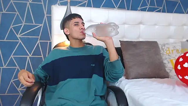 JakeMoxley online show from 16, 2, 2025