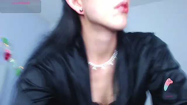 Snapshot of Thalia-megg chatting on 14, 12, 2024 Thalia-megg online show from 14, 12, 2024