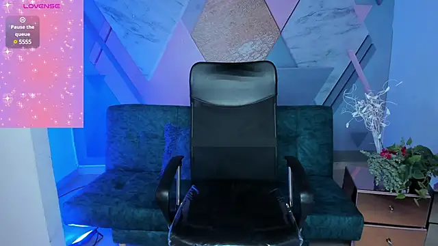 Danielacossio online show from 2, 3, 2025