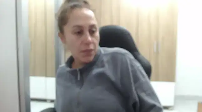 RoxanaLove9 online show from 8, 2, 2025