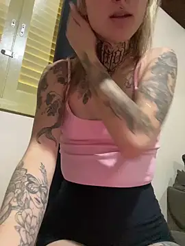 Snapshot of hotskinny1 chatting on 11, 12, 2024 hotskinny1 online show from 11, 12, 2024