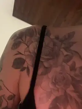 Snapshot of hotskinny1 chatting on 10, 3, 2025 hotskinny1 online show from 10, 3, 2025