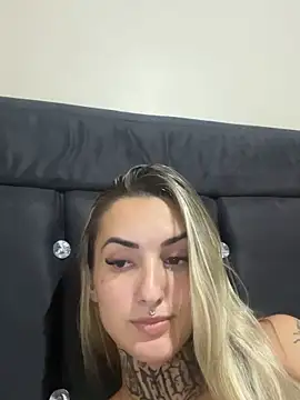 Snapshot of hotskinny1 chatting on 10, 3, 2025 hotskinny1 online show from 10, 3, 2025