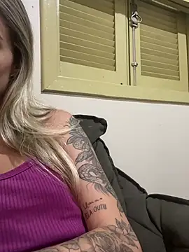 Snapshot of hotskinny1 chatting on 13, 3, 2025 hotskinny1 online show from 13, 3, 2025