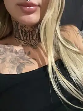 Snapshot of hotskinny1 chatting on 23, 3, 2025 hotskinny1 online show from 23, 3, 2025