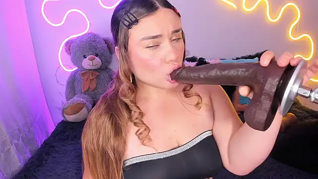 Snapshot of Isa_belaa chatting on 12, 9, 2025 Isa belaa online show from 12, 9, 2025