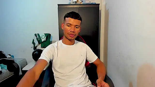 Snapshot of Camilo_Marin chatting on 22, 6, 2026 Camilo Marin online show from 22, 6, 2026