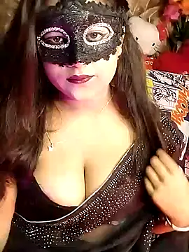 Hottyalia online show from 12, 12, 2024