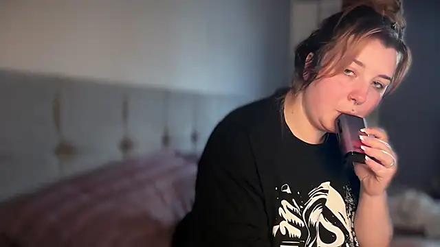 Curvy Rosie99 online show from 16, 4, 2026