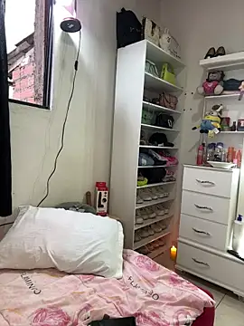 paisitahot1975 online show from 4, 3, 2026