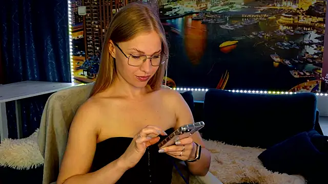 Snapshot of pusyavykusya chatting on 10, 7, 2026 pusyavykusya online show from 10, 7, 2026