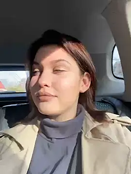 KikiWatson online show from 8, 12, 2024