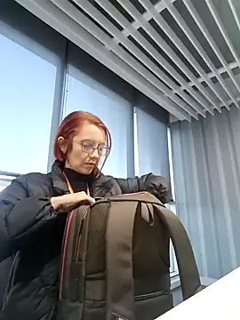 your red rose  online show from 30, 1, 2025