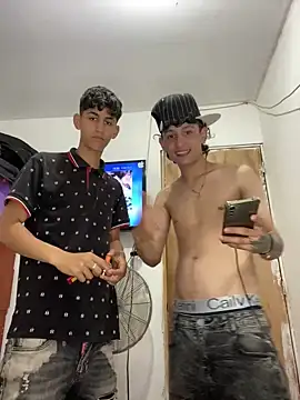 Snapshot of LatinBoysxxx chatting on 21, 1, 2025 LatinBoysxxx online show from 21, 1, 2025