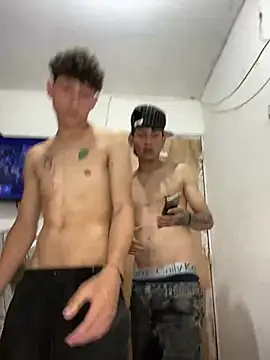 Snapshot of LatinBoysxxx chatting on 22, 1, 2025 LatinBoysxxx online show from 22, 1, 2025