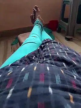 Snapshot of sneha_telugu_girl chatting on 12, 1, 2025 sneha telugu girl online show from 12, 1, 2025