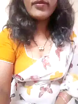 Snapshot of sneha_telugu_girl chatting on 2, 11, 2025 sneha telugu girl online show from 2, 11, 2025