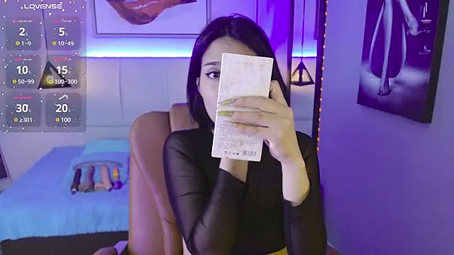 Snapshot of AlessiaVal_ chatting on 25, 1, 2025 AlessiaVal online show from 25, 1, 2025