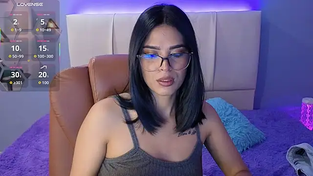 Snapshot of AlessiaVal_ chatting on 11, 9, 2025 AlessiaVal online show from 11, 9, 2025