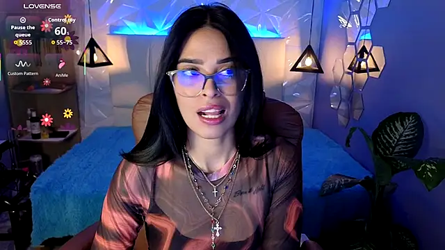 Snapshot of AlessiaVal_ chatting on 10, 11, 2025 AlessiaVal online show from 10, 11, 2025