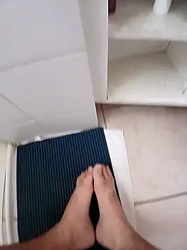 Snapshot of loganwolverine02 chatting on 5, 1, 2025 loganwolverine02 online show from 5, 1, 2025