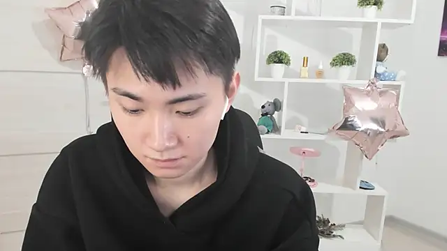 Miram Yu online show from 11, 12, 2024