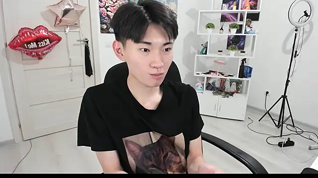 Miram Yu online show from 3, 10, 2025