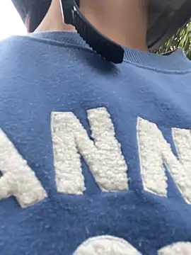 HannaRhodes online show from 3, 2, 2026