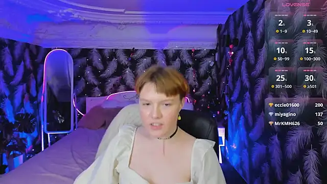 DreamyLuna online show from 5, 1, 2025