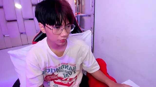 Snapshot of Eriol_ chatting on 28, 9, 2025 Eriol online show from 28, 9, 2025