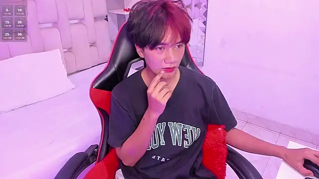 Snapshot of Eriol_ chatting on 29, 10, 2025 Eriol online show from 29, 10, 2025