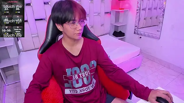 Snapshot of Eriol_ chatting on 2, 11, 2025 Eriol online show from 2, 11, 2025